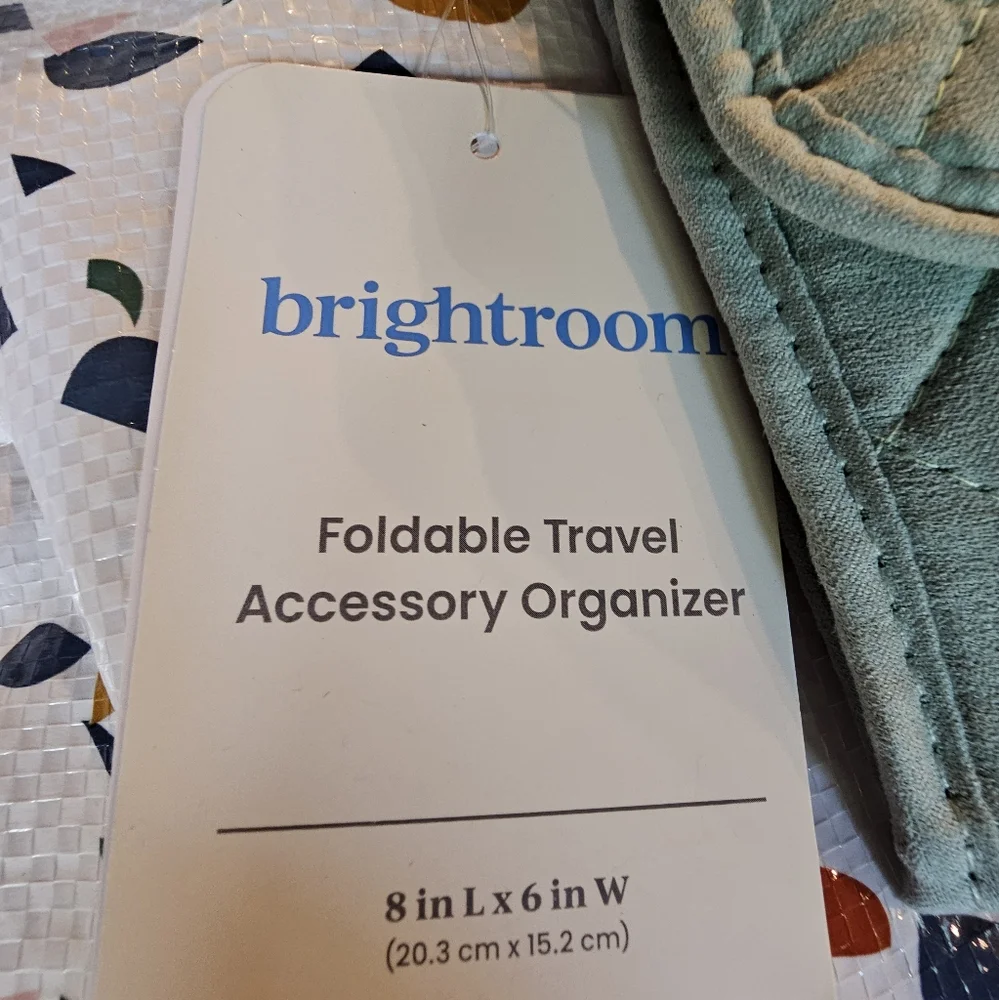NWT Folding Travel‎ Accessory Organizer Green